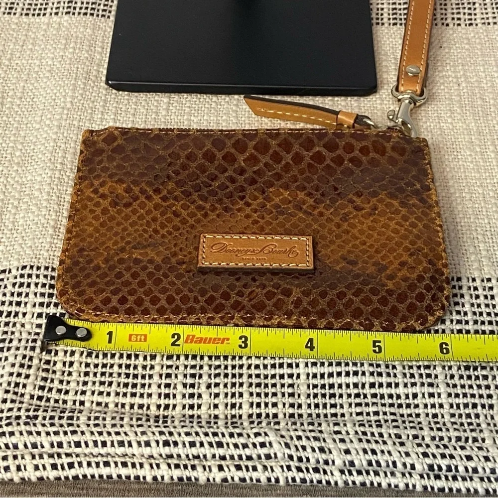 DOONEY & BOURKE / Brown Reptile Coin Wristlet Wallet